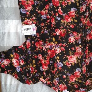Lularoe Shirley M BNWT